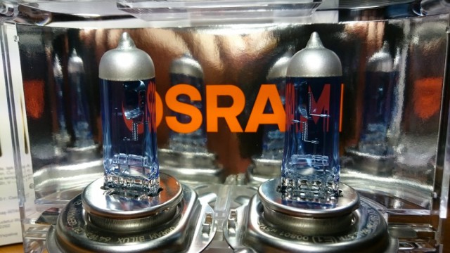 OSRAM Cool Blue Intense H4 12V 60-55W ljus upp till 4.200 Kelvin